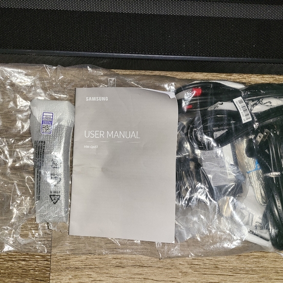 Soundbar - Picture 2 of 2